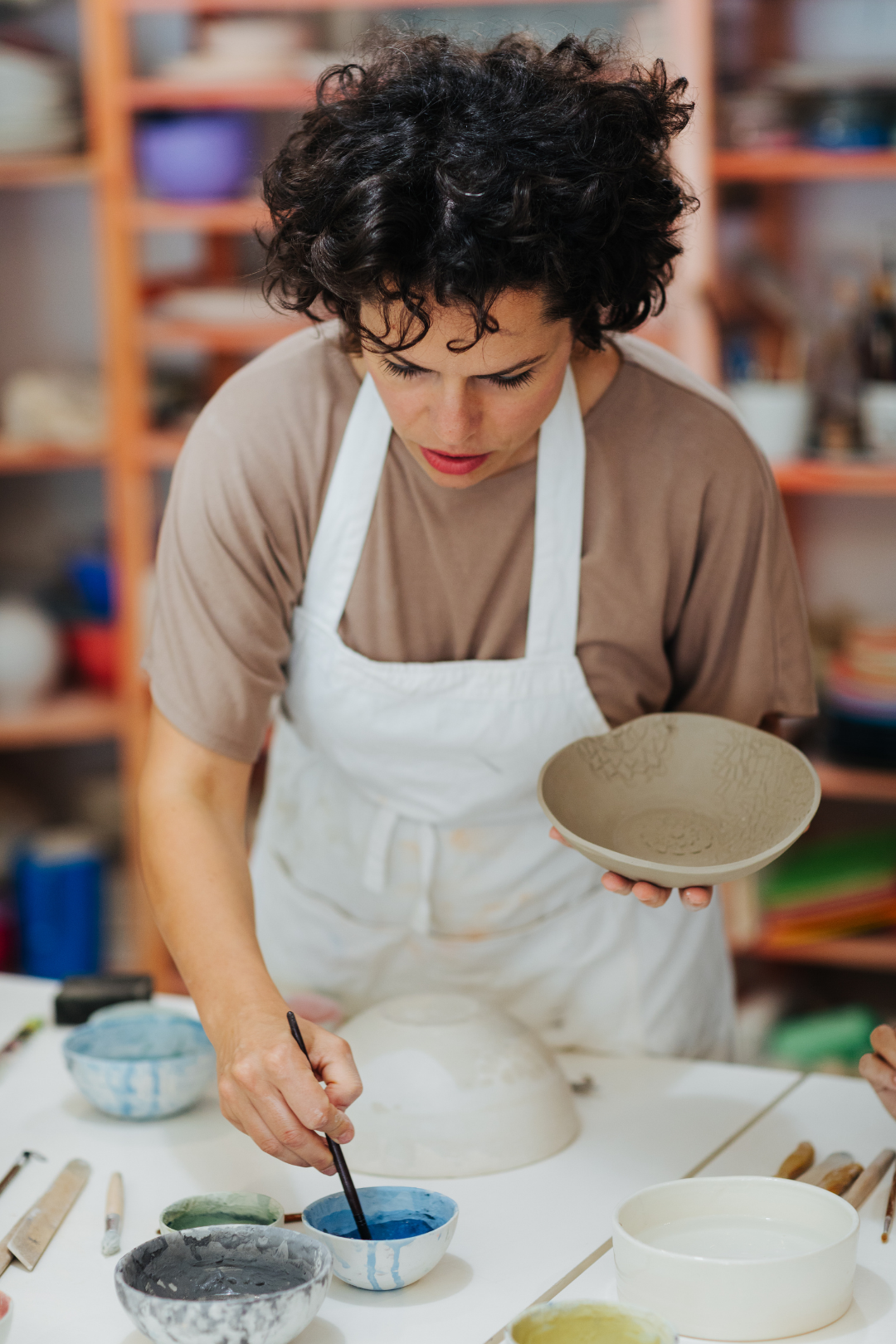 Atelier de décor et émaillage - Pottery Hive & Co - Décor- 40.00- Pottery Hive & Co