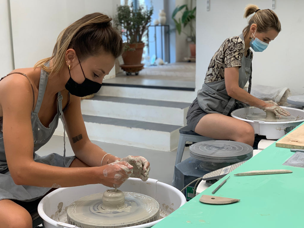 cours de poterie, cours de céramique, poterie, céramique, paris, tournage, modelage